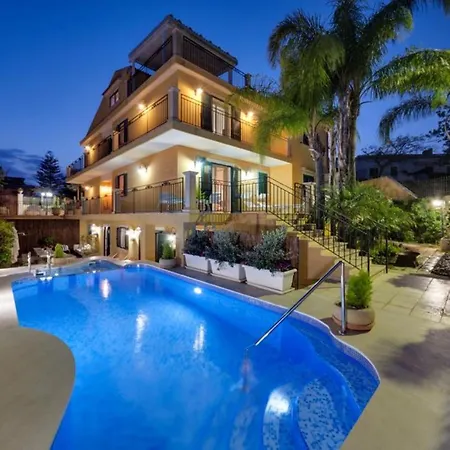 Magda - Private Pool 20 Pax * Marina di Ragusa