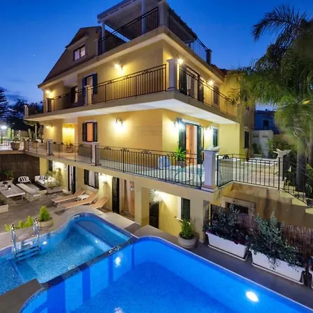 Villa Magda - Private Pool 20 Pax Marina di Ragusa