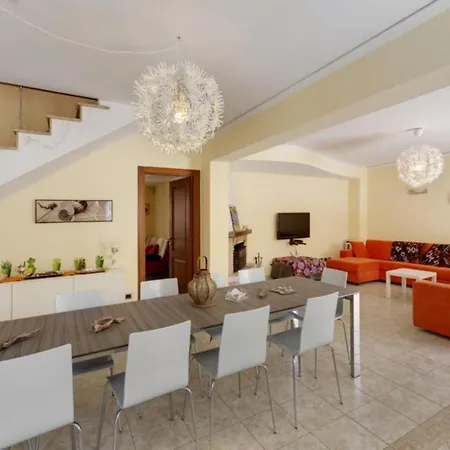 Magda - Private Pool 20 Pax Villa